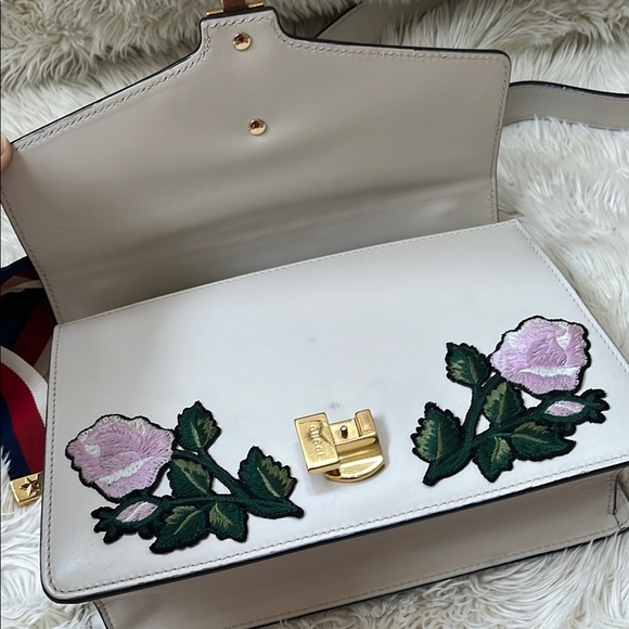 Gucci White and Gold Sylvie Pink Floral Shoulder Bag - Picture 11 of 15